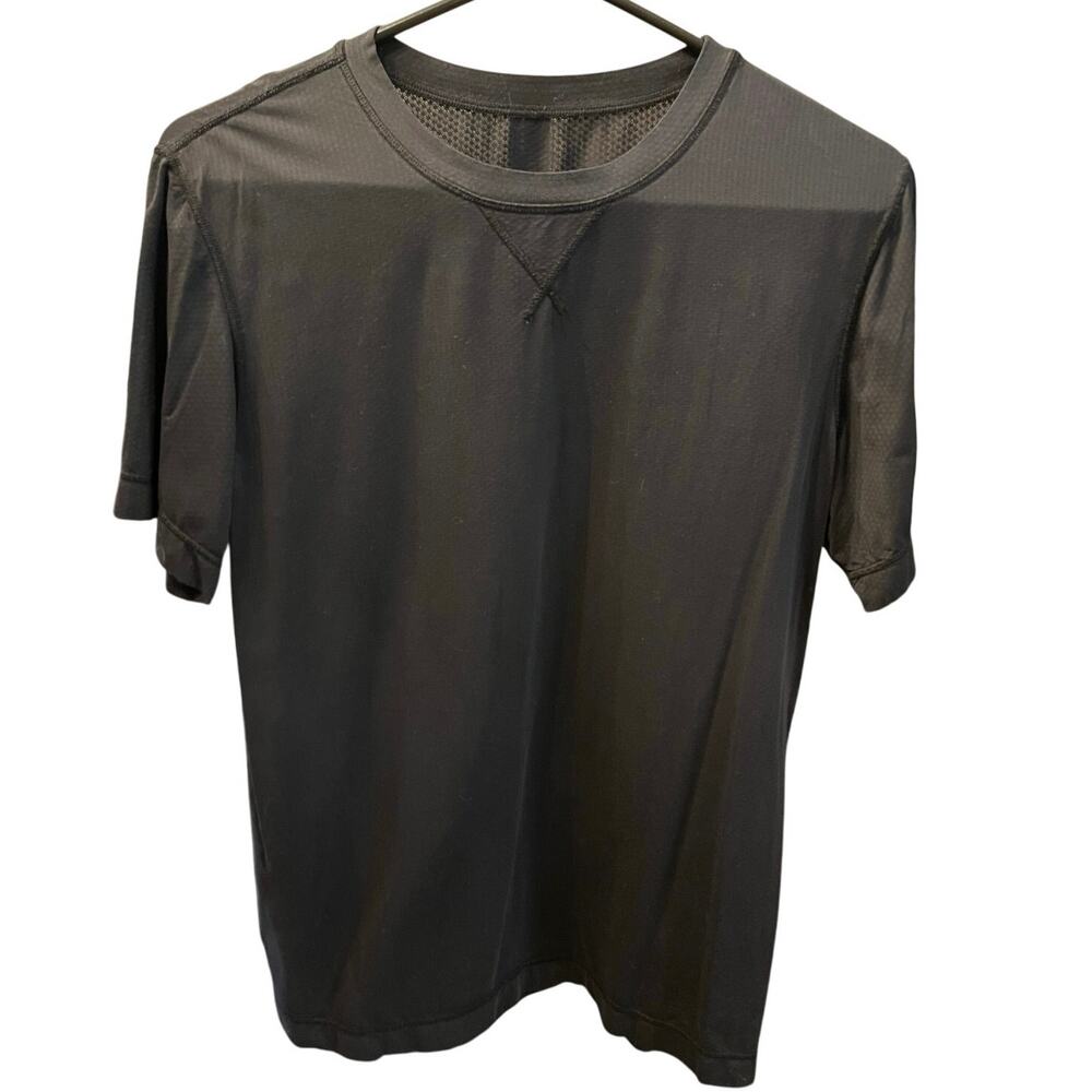 Lululemon Black Short Sleeve Shirt MEDIUM